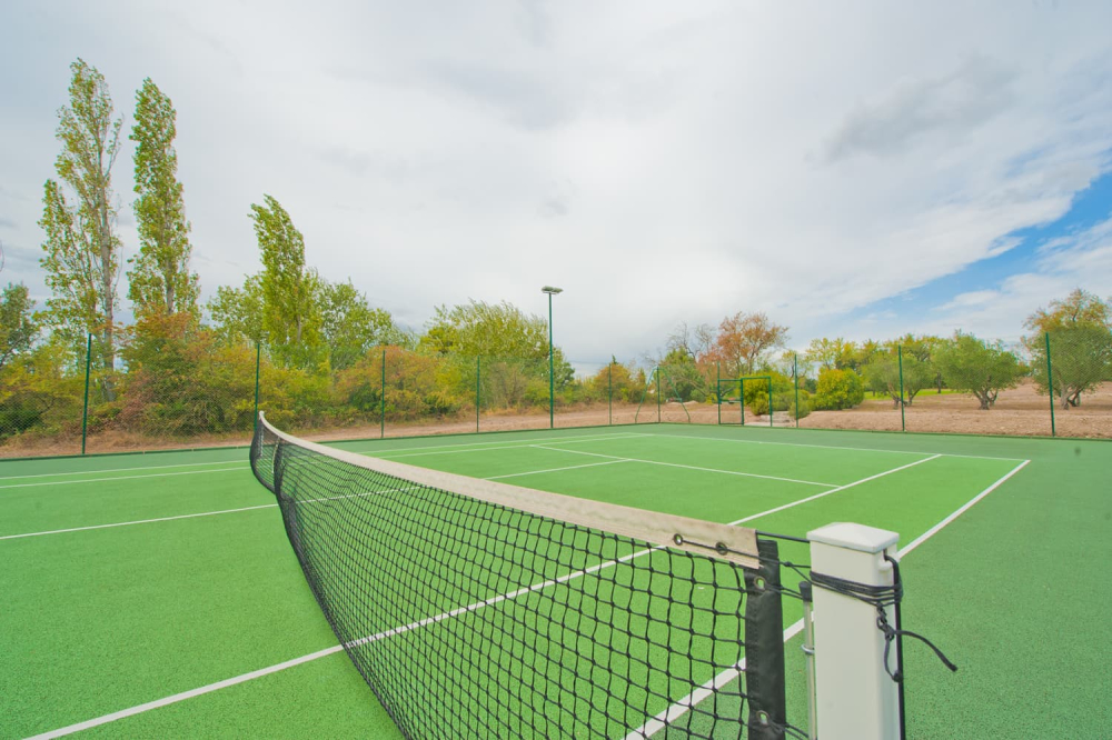 private-tennis-court.46130 (1).jpg