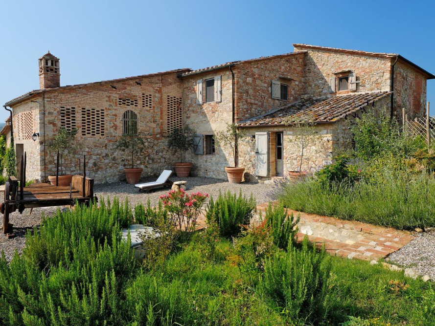 primary-tuscany-villa-san-barberino-exterior.jpg