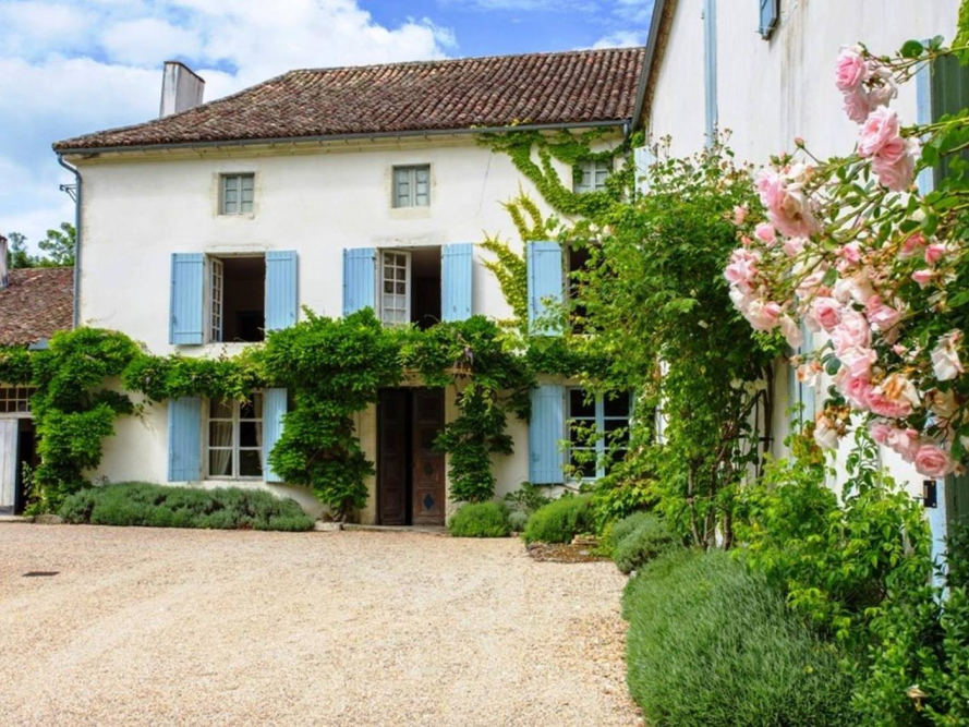 Villa Saint-Aubin-de-Cadelech (1).jpg