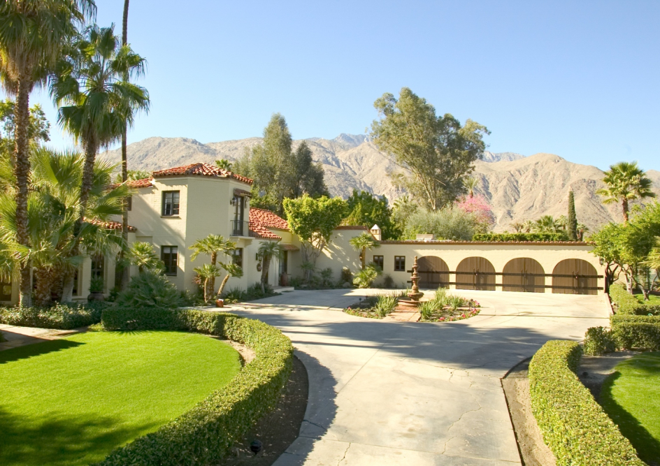 Palm Springs Estate (13).jpg
