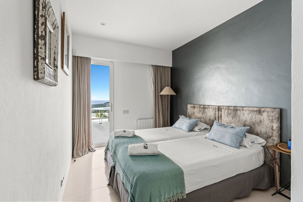 Villa Pura with Seaview and New Padel Court (15).jpg