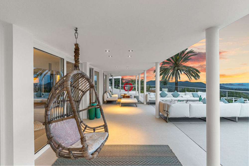 Villa Pura with Seaview and New Padel Court (24).jpg