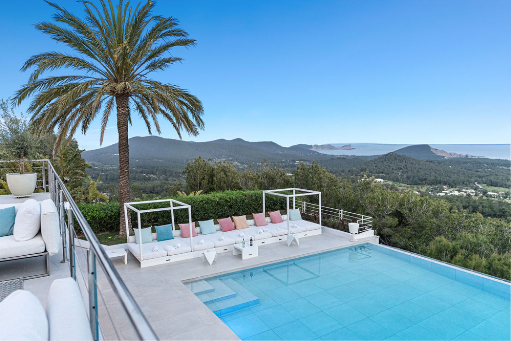 Villa Pura with Seaview and New Padel Court (25).jpg